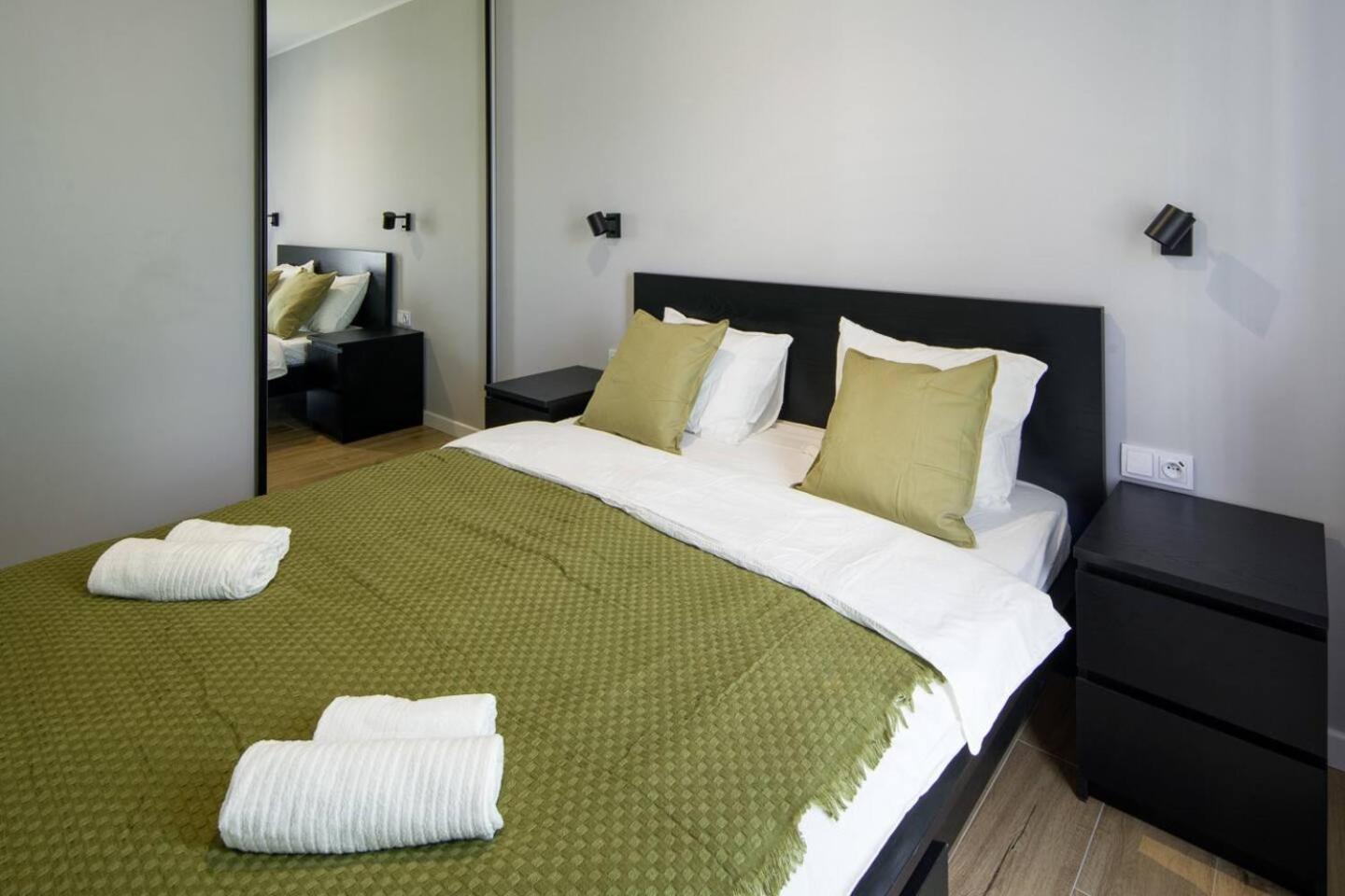 Domus Aurea Free Parking Garden Balcony Apartament *
