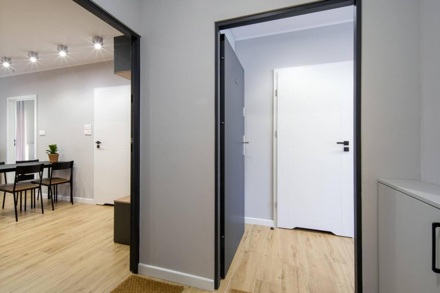 Domus Aurea Free Parking Garden Balcony Apartament